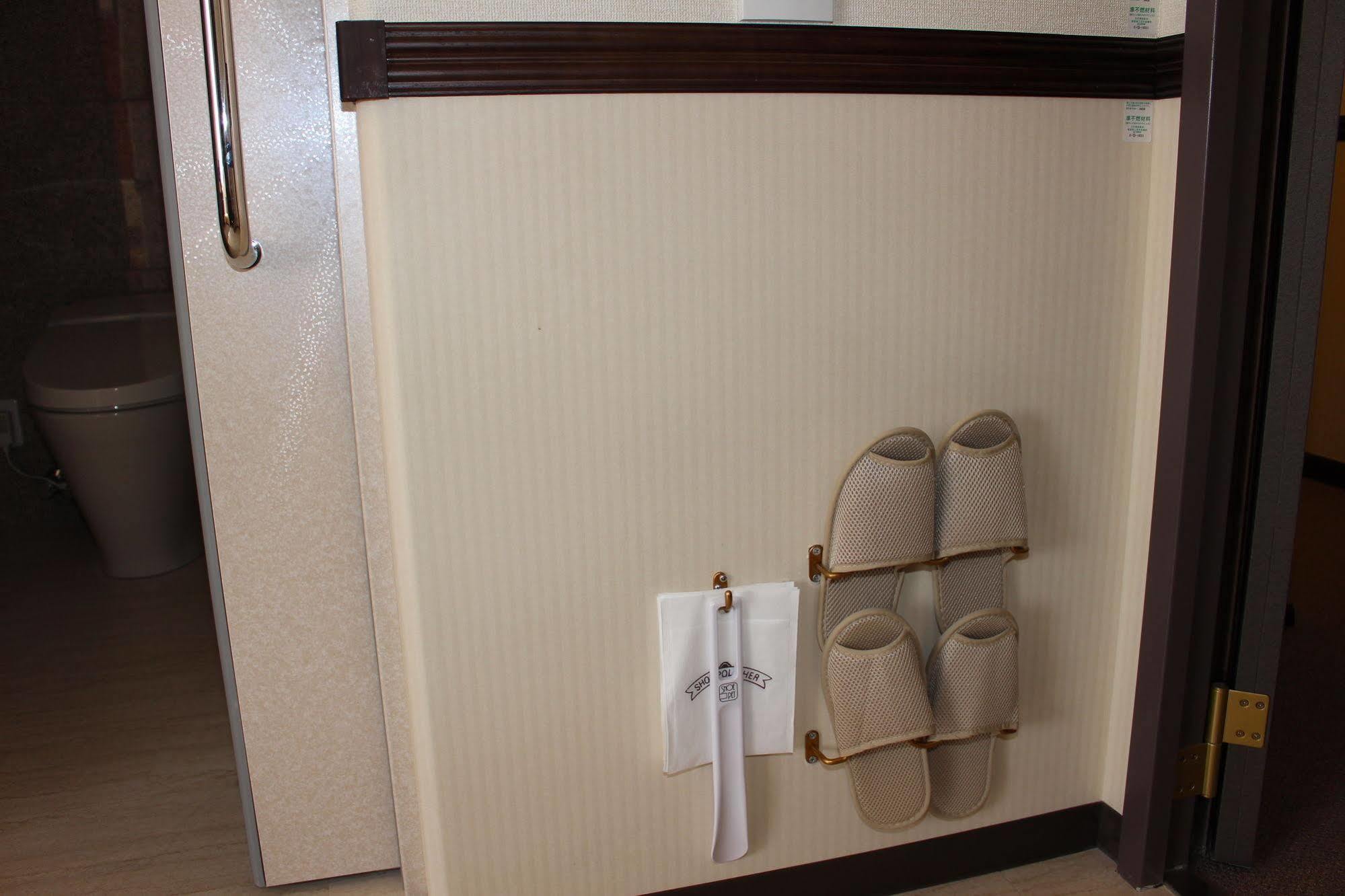 Toyoko Inn Kofu-Eki Minami-Guchi No.1 Zewnętrze zdjęcie