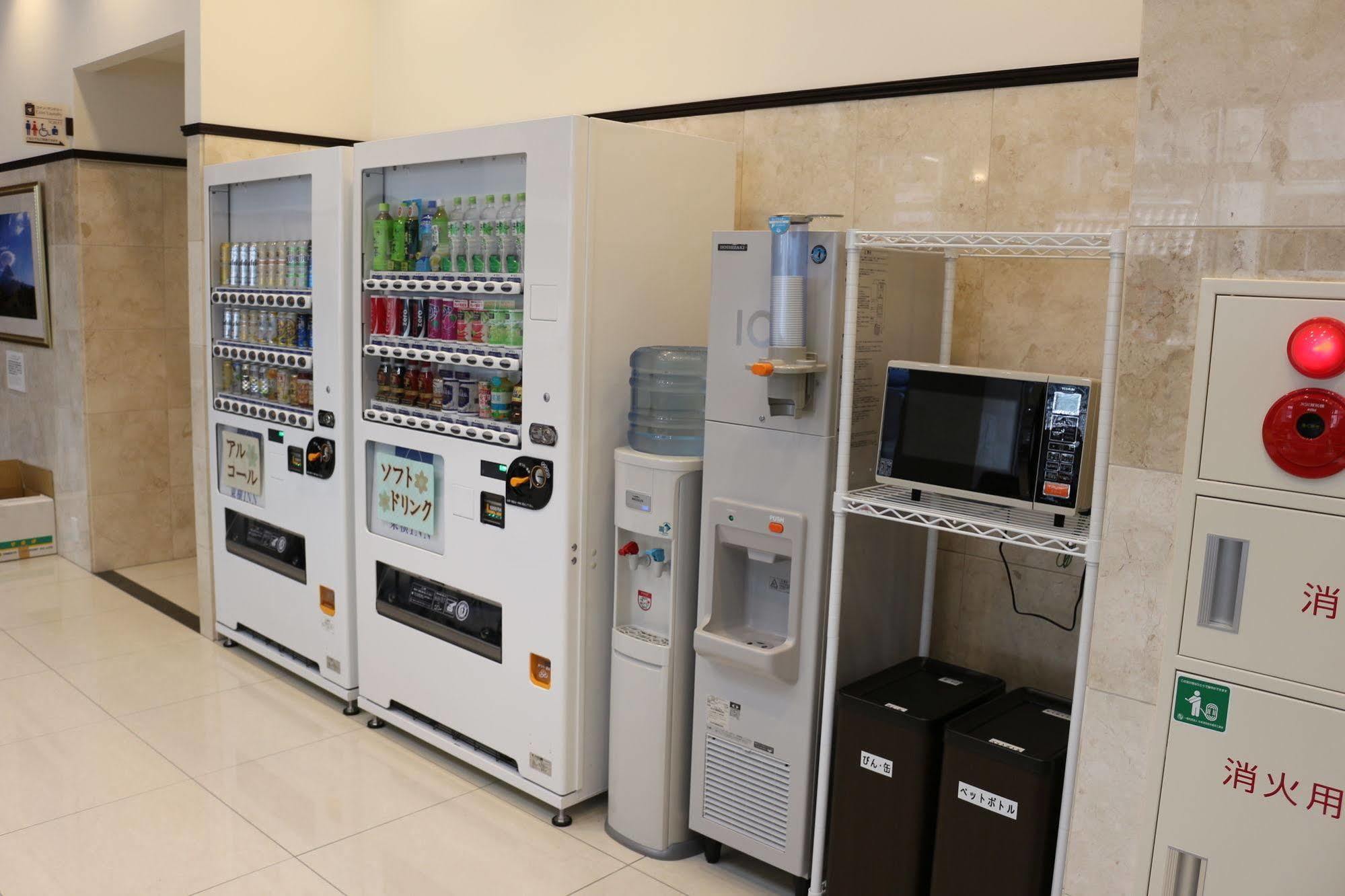 Toyoko Inn Kofu-Eki Minami-Guchi No.1 Zewnętrze zdjęcie